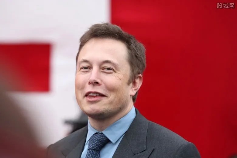 马斯克隧道通车 无人驾驶车速249公里