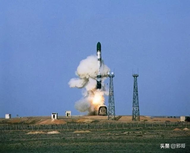 洲际导弹最大射程不足2万公里,是如何实现全球到达的?