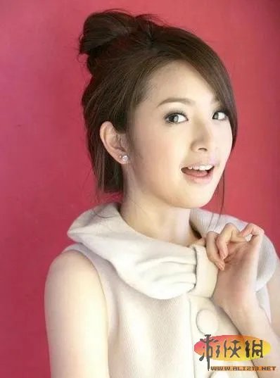 四川女神城管曝生活照：自爆微笑是执法必杀技