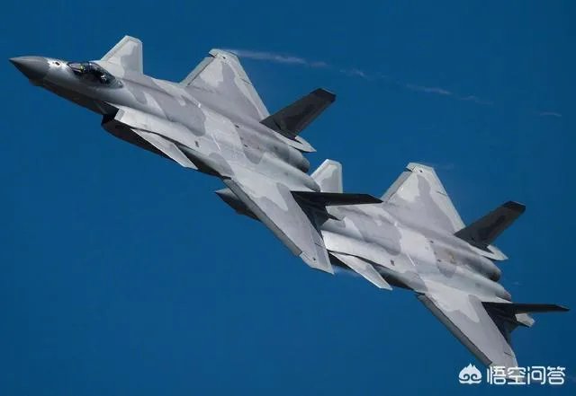 歼20首飞8周年之际,大家认为歼20下一步会有哪些改进和发展?