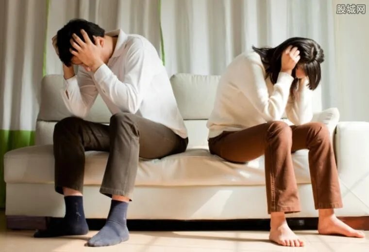 劈腿是什么意思 女人劈腿的迹象大曝光