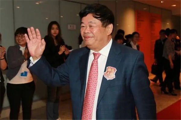 曹德旺女儿曹艳萍简历结婚照片 曹艳萍个人资料素颜照最新消息