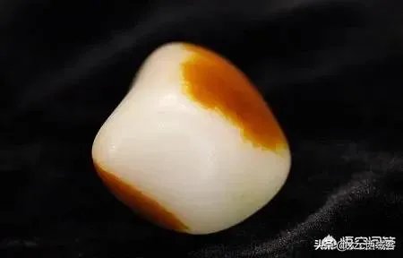 怎样挑选新疆和田玉把件？