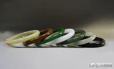 怎样挑选新疆和田玉把件？