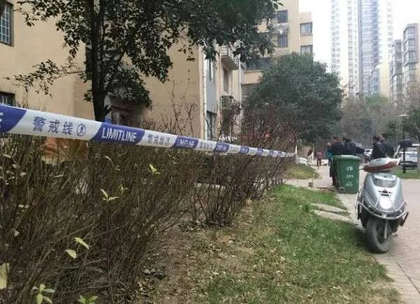 西安一刚出生女婴被从小区楼上扔下死亡了吗?