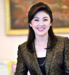 英拉漂亮迷人高清图片？