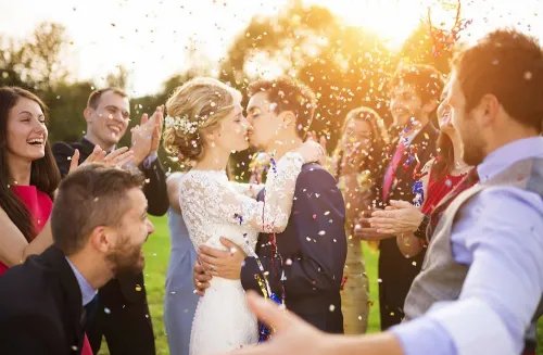 元旦结婚日子好吗 元旦结婚冷吗可以穿婚纱吗