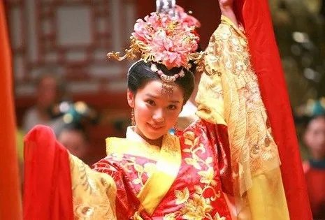 新还珠格格欣荣格格剧照精选 知书达理却得不到真爱