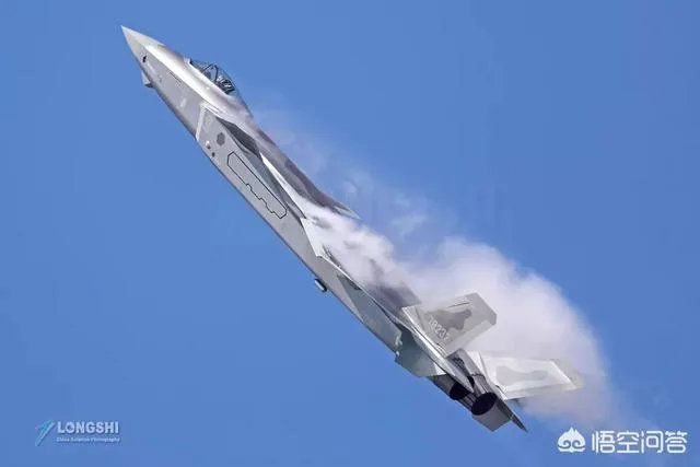 歼20首飞8周年之际,大家认为歼20下一步会有哪些改进和发展?