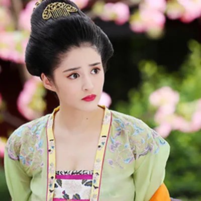 美人制造李心艾剧照欣赏 天使面孔魔鬼身材