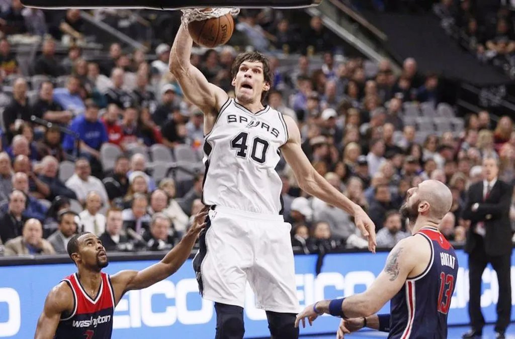 为什么感觉上马刺替补比首发出色