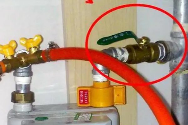 长春一对夫妻吵架引爆燃气,你如何看待这对夫妻的行为?