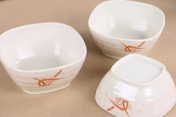 什么是仿瓷碗 经常用这种碗吃饭小心患上白血病