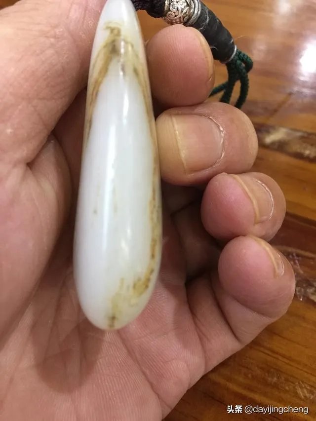 怎样挑选新疆和田玉把件？