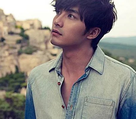 疑似贺军翔女友照片被曝 不是新欢是旧爱