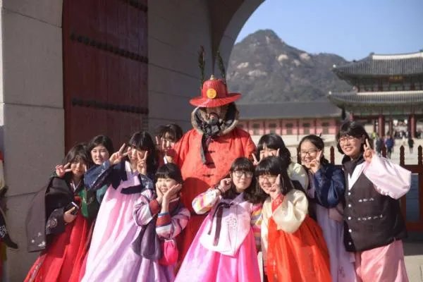 韩国小学高年级教材2019年起将标注汉字,你怎么看?