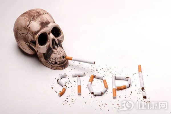一分钟按摩操让面膜效果加倍