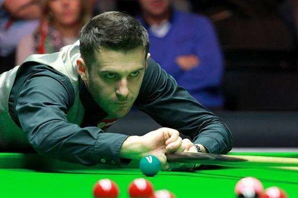 塞尔比老婆照片是谁 他为什么叫莱彻斯特小丑