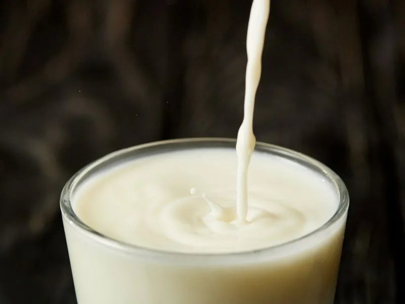 用牛奶敷脸好吗