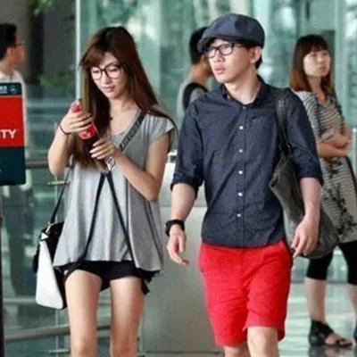 刘谦女友资料大曝光 晒甜蜜婚纱照手戴钻戒十分抢眼