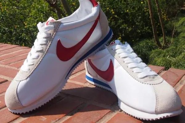 跳远穿什么鞋最好？