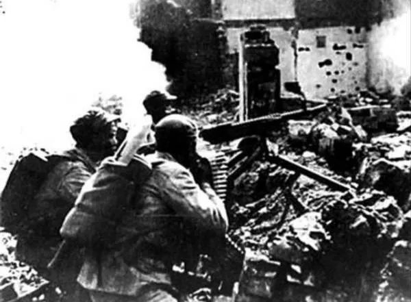 方先觉将军有着怎样的人生经历?