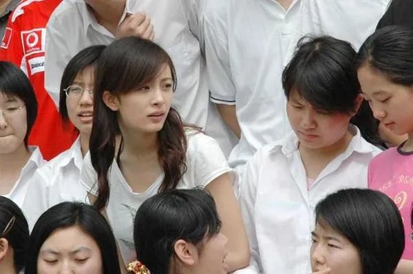 杨幂整容了吗？