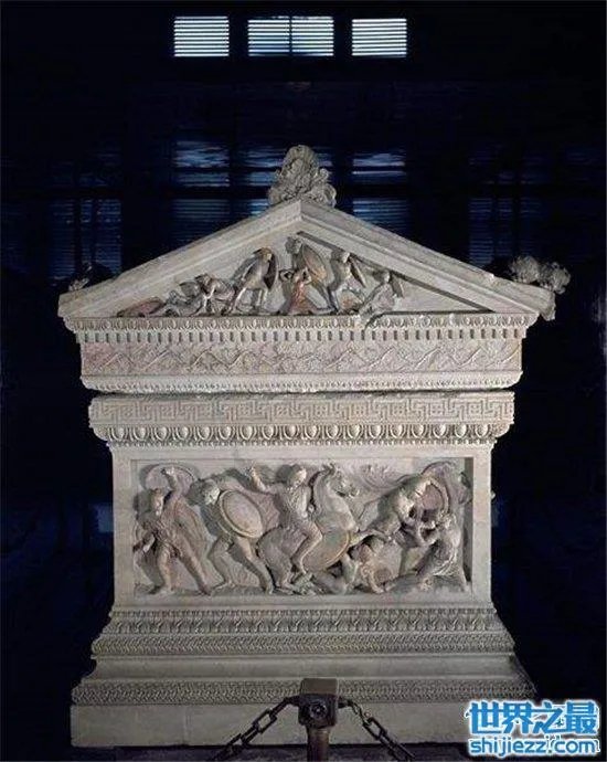 亚历山大石棺被封存两千多年，三具骷髅身份至今成谜 