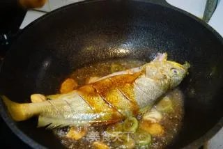 家常炖黄花鱼