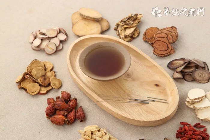 炖鸡汤可以放哪些药材