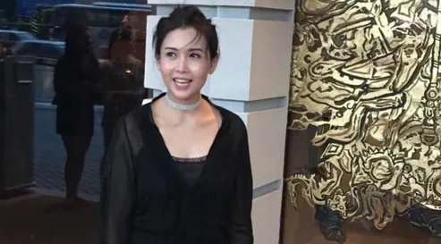 邱淑贞三女儿同框是怎么回事?