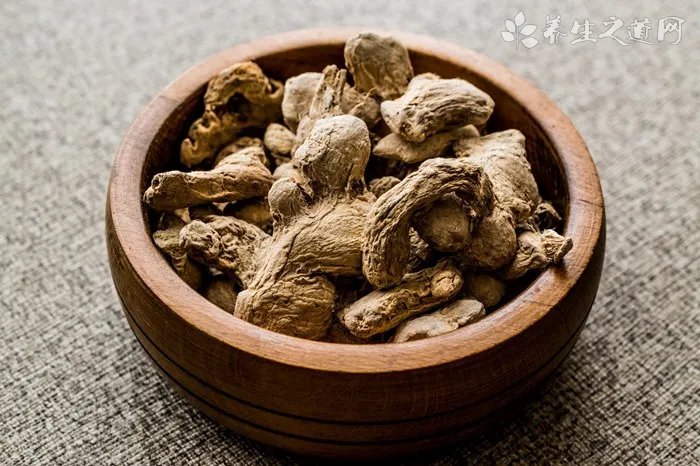 枸杞茶叶泡水喝的功效与作用