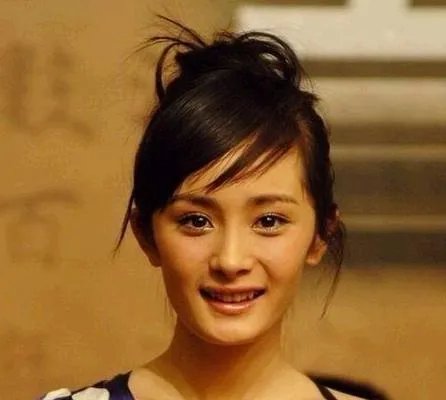 杨幂整容了吗？