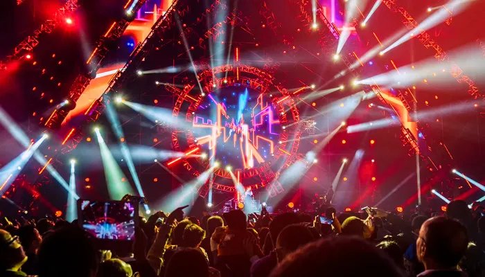 猫王是怎么死的