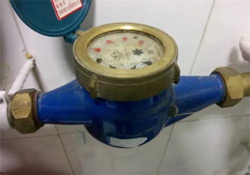 水表自己转什么原因