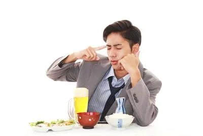 酒喝醉了要吃什么东西才能解酒 这四样食物快速解酒效果好