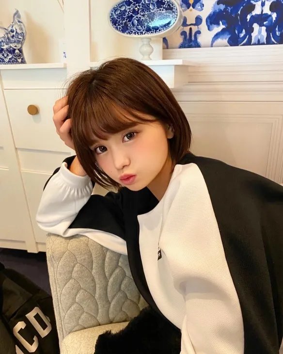 童颜萌妹みもれもん诱惑力全开不怕羞！事业线有诚意！