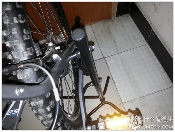 晒迪卡侬 RR5.2 自行车及装备,锻炼出行两不误