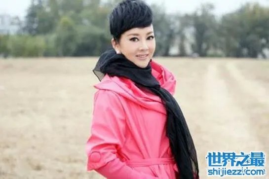 孙涛老婆李莉个人资料,为了家庭退居幕后支持