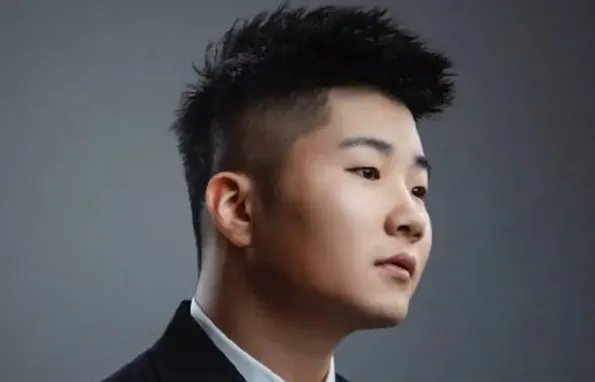 就在一起谁让我们相遇是什么歌？