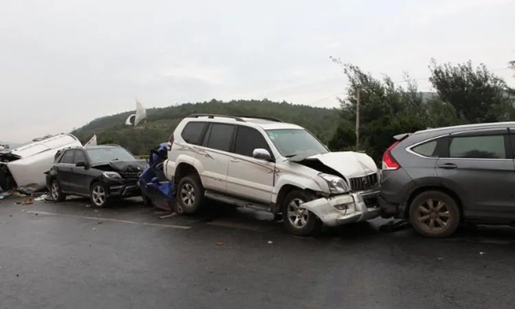 京藏高速追尾事故原因