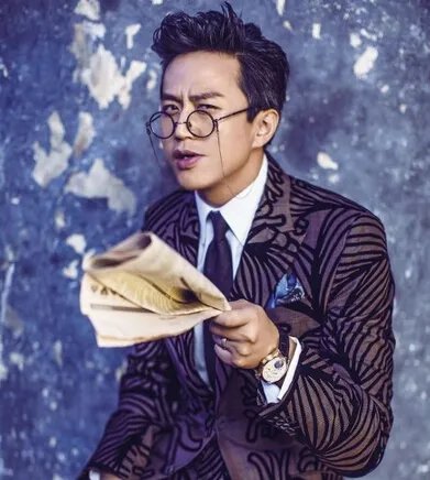 邓超出轨门案索赔70万 追加三被告起诉三人侵权