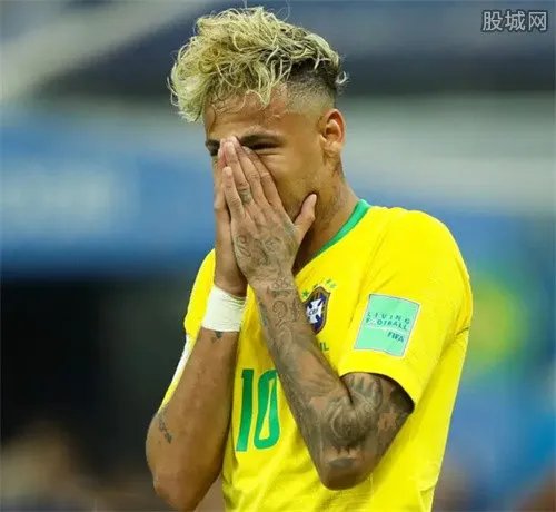内马尔的英文名(Neymar da Silva Santo