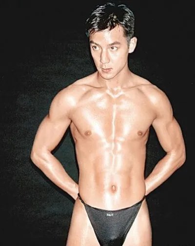 吴彦祖激凸大曝光  各路男星裆部大盘点