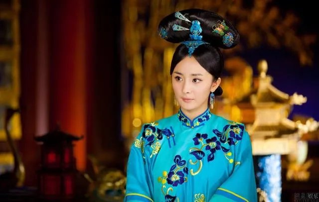 杨幂整容了吗？