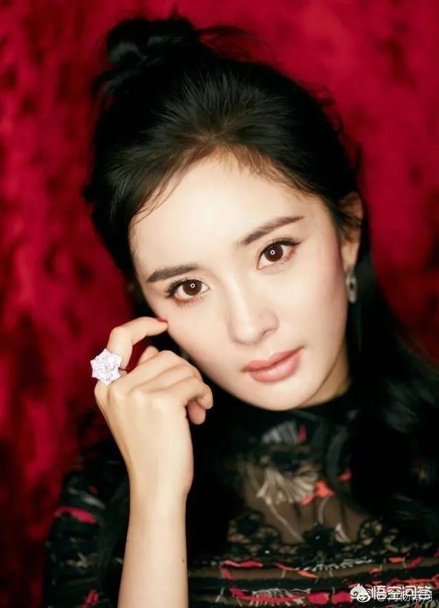 杨幂整容了吗？