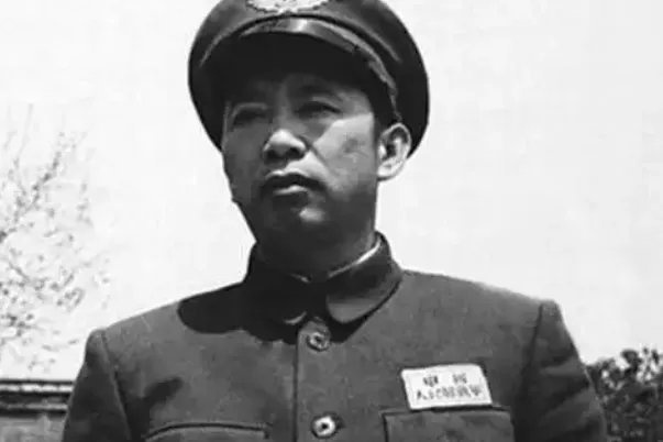 开国十大将军，粟裕是开国将军之首，黄克诚仅排第三