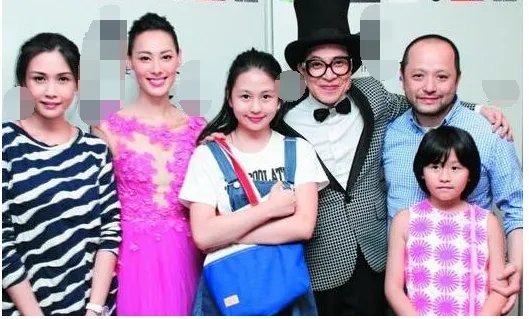 邱淑贞三女儿同框是怎么回事?