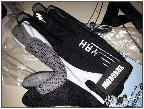 晒迪卡侬 RR5.2 自行车及装备,锻炼出行两不误