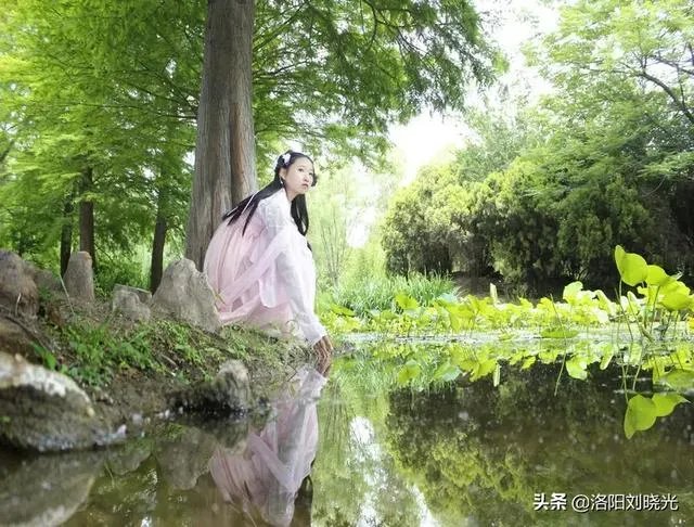 溪水边的人像照应该怎么拍？你有哪些思路？